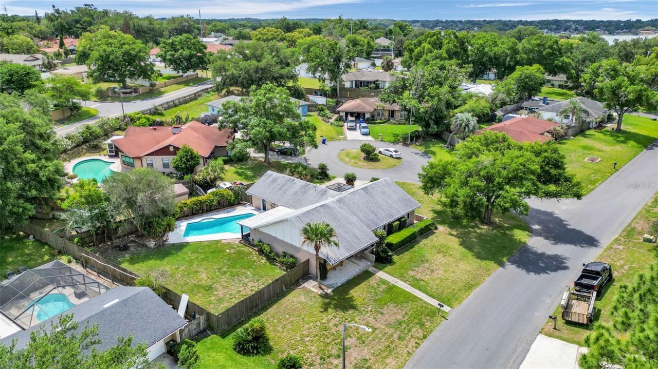 4904 Foxrun, Lakeland, FL 33813 Photo