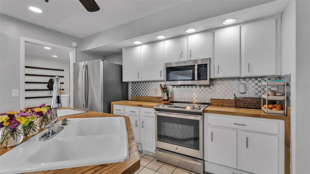 4904 Foxrun, Lakeland, FL 33813 Photo