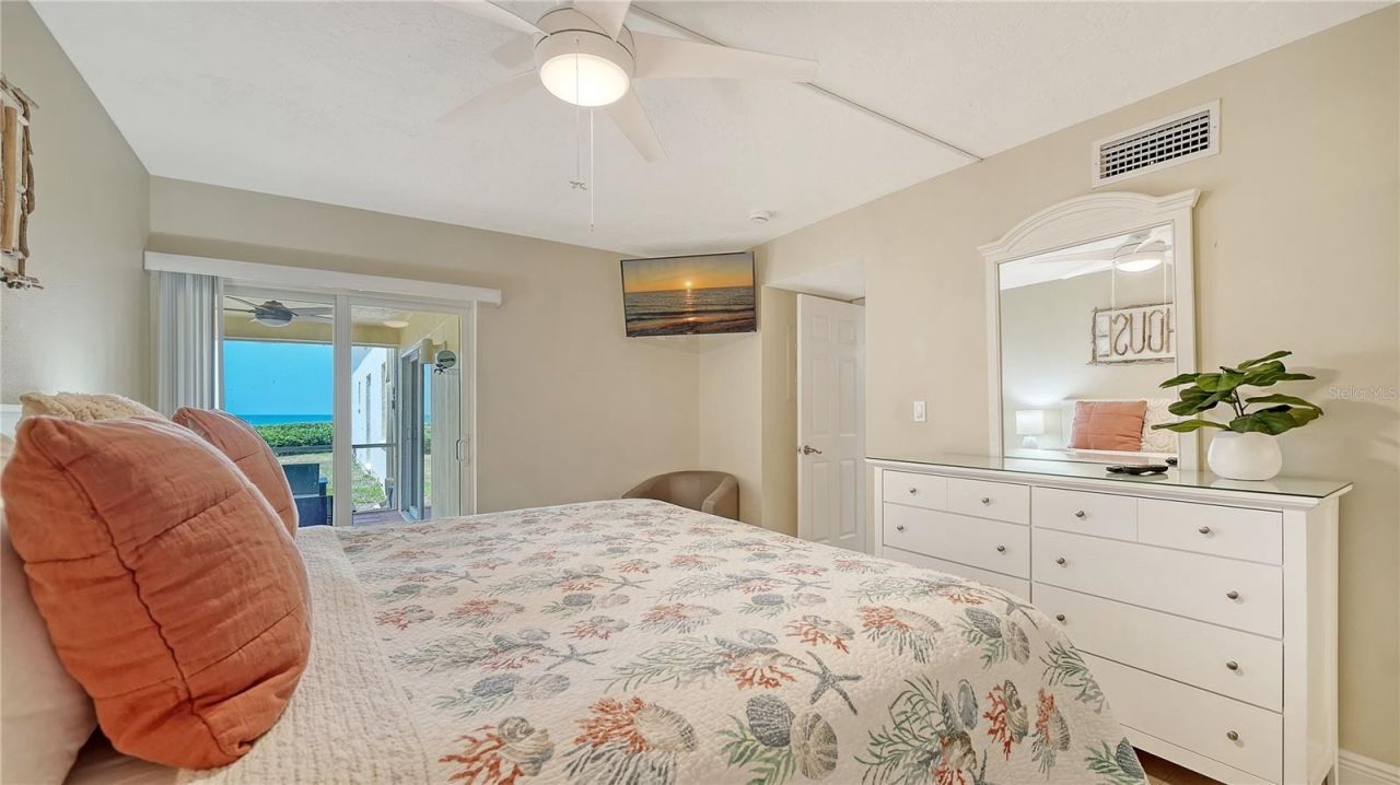 5311 Gulf Of Mexico Drive , Unit 5, Longboat Key, FL 34228 Photo
