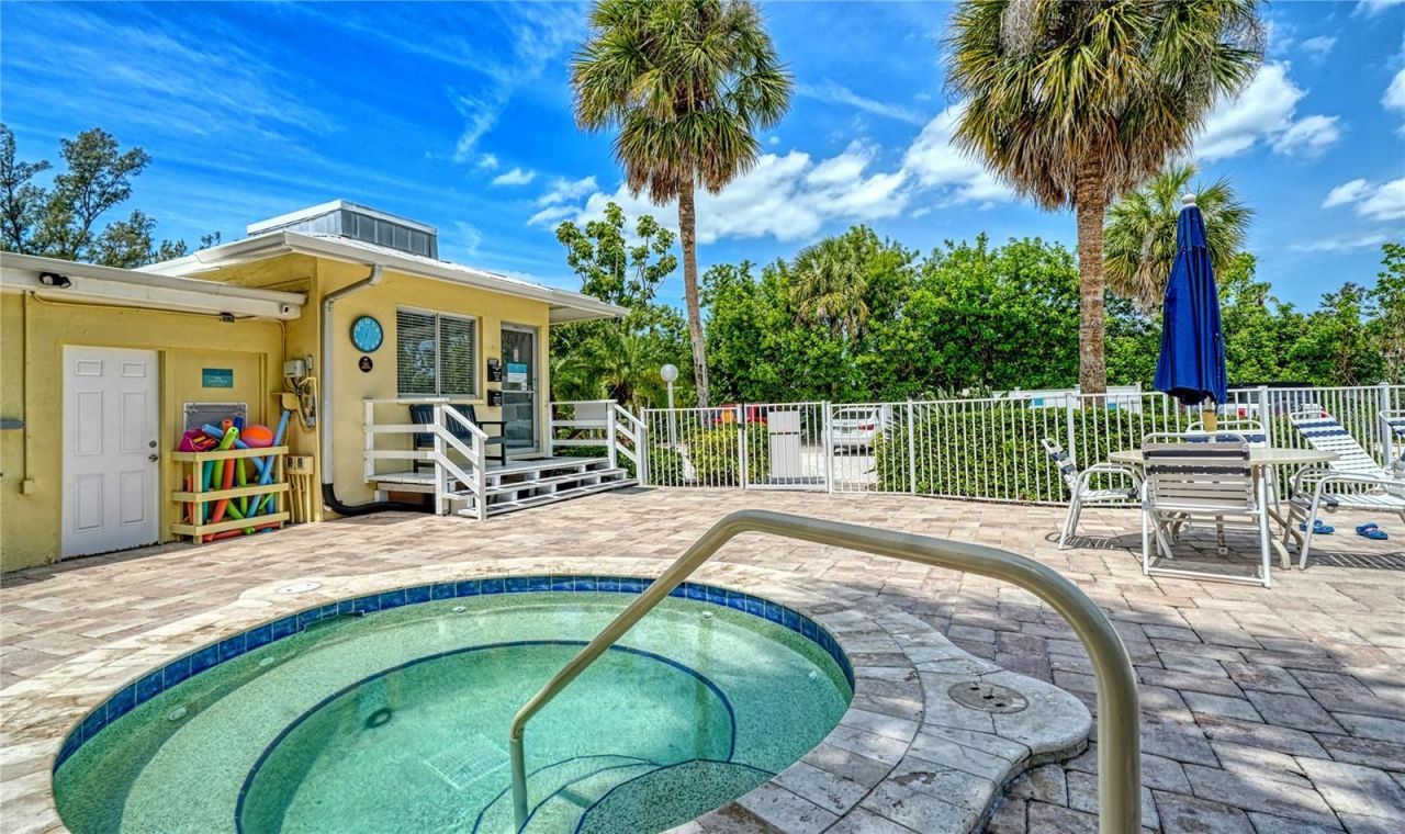 5311 Gulf Of Mexico Drive , Unit 5, Longboat Key, FL 34228 Photo