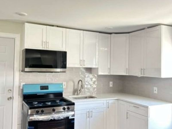 8 Hampton St, Unit B, Newton, NJ 07860