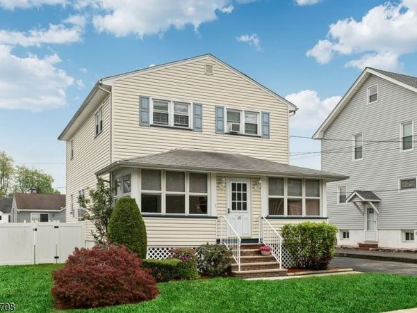 20 Catherine Ave, Saddle Brook, NJ 07663