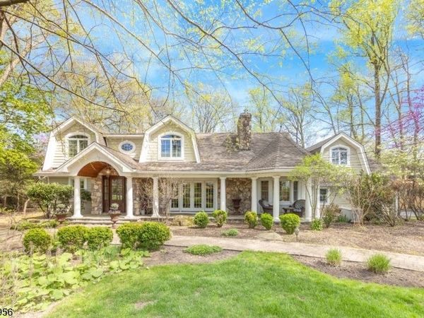 8 White Pine Rd, Upper Saddle River, NJ 07458