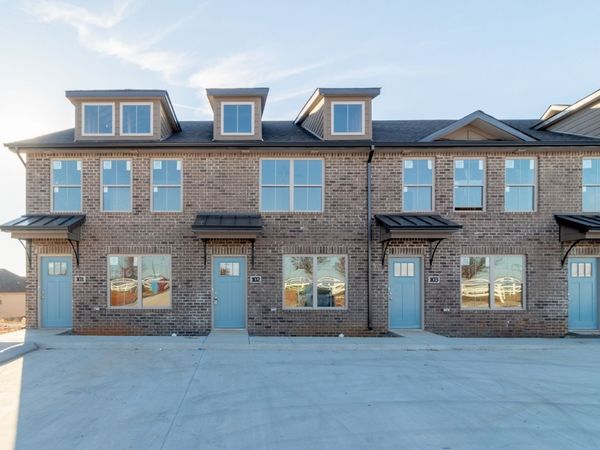 1000 Henry Place Blvd , Unit 101, Clarksville, TN 37042