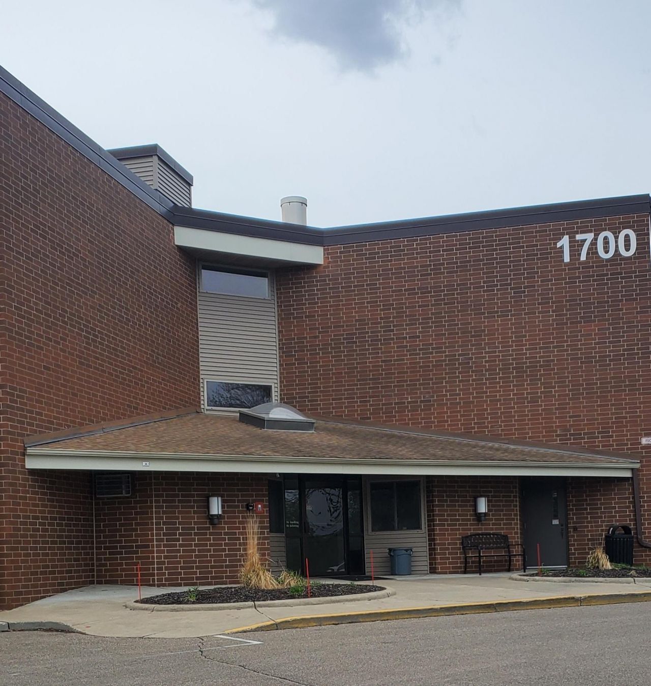 1700 Four Oaks Road , Eagan, MN 55121