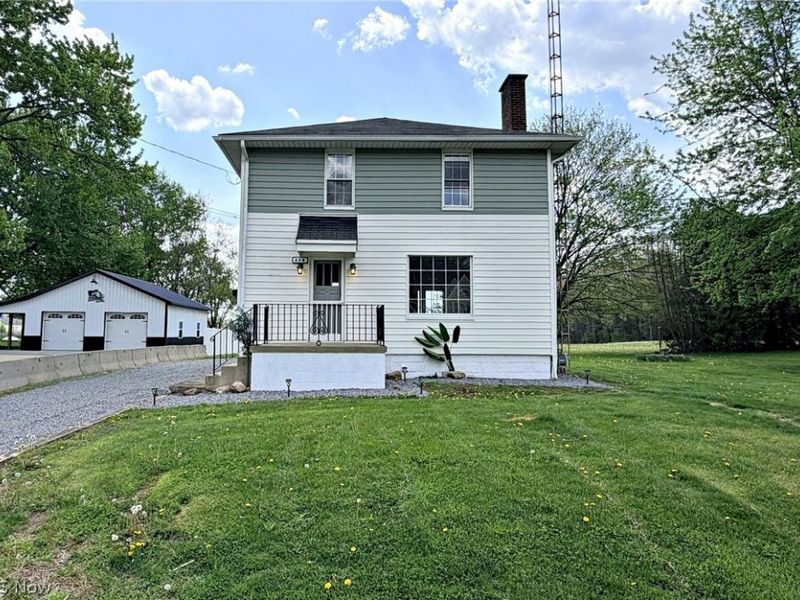 696 E Ohio Avenue, Sebring, OH 44672 Photo 2