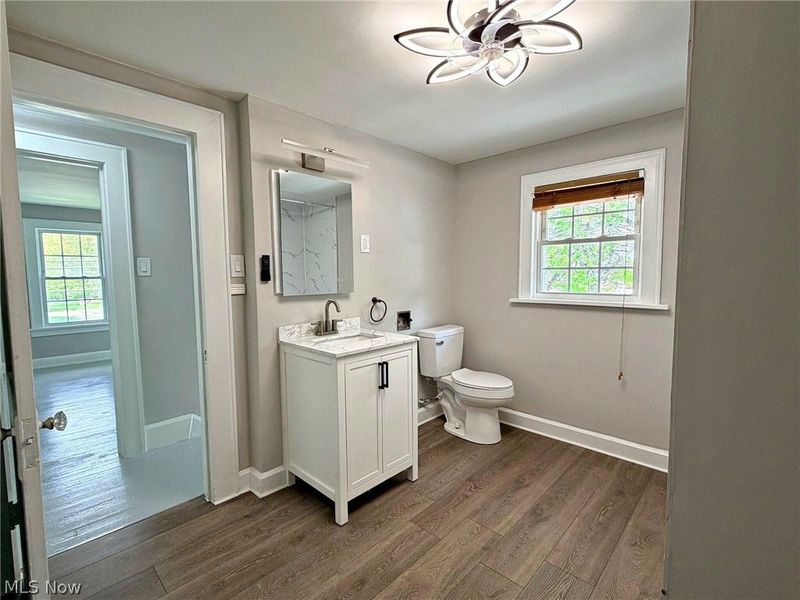 696 E Ohio Avenue, Sebring, OH 44672 Photo 27