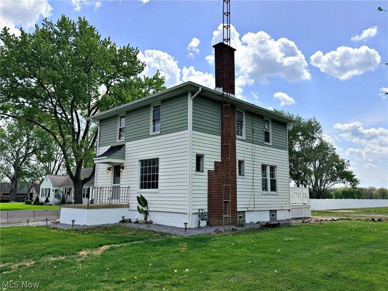 696 E Ohio Avenue, Sebring, OH 44672 Photo 3