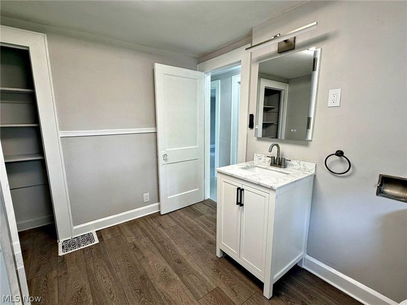 696 E Ohio Avenue, Sebring, OH 44672 Photo 30