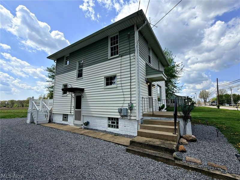 696 E Ohio Avenue, Sebring, OH 44672 Photo 4