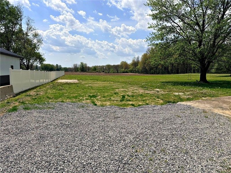 696 E Ohio Avenue, Sebring, OH 44672 Photo 7