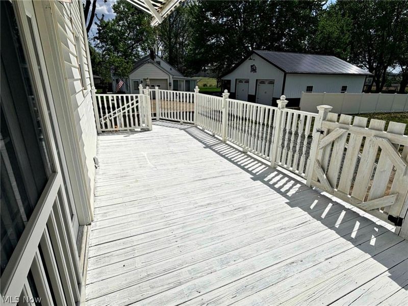 696 E Ohio Avenue, Sebring, OH 44672 Photo 9