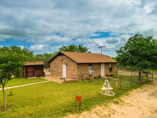 311 N 3RD ST, Christine, TX 78012