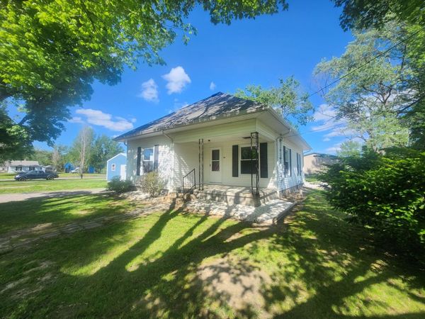 36 Wisconsin Street , Pinckneyville, IL 62274