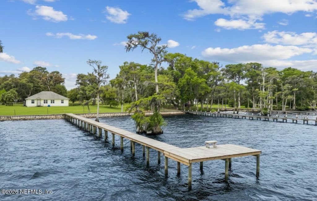 102 Sandra Lane, Crescent City, FL 32112 Photo