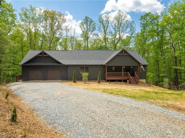 115 Pine Burr Drive , Purlear, NC 28665
