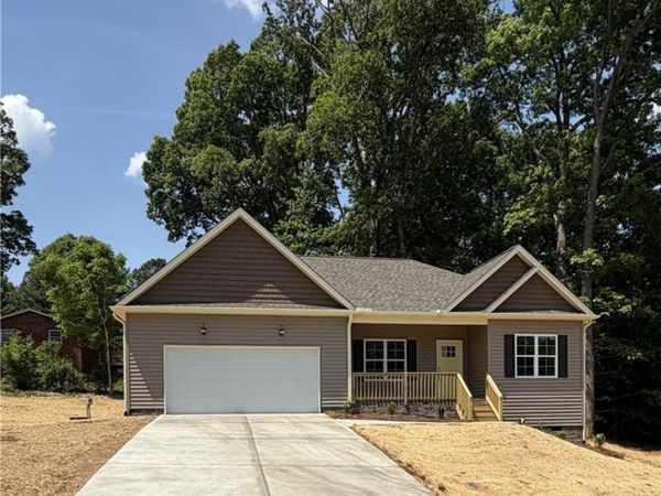 3208 Imperial Drive, Walkertown, NC 27051