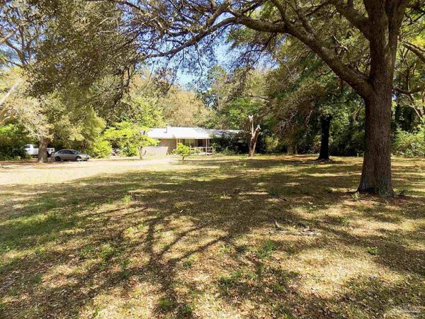 5774 Northrop Rd, Milton, FL 32570