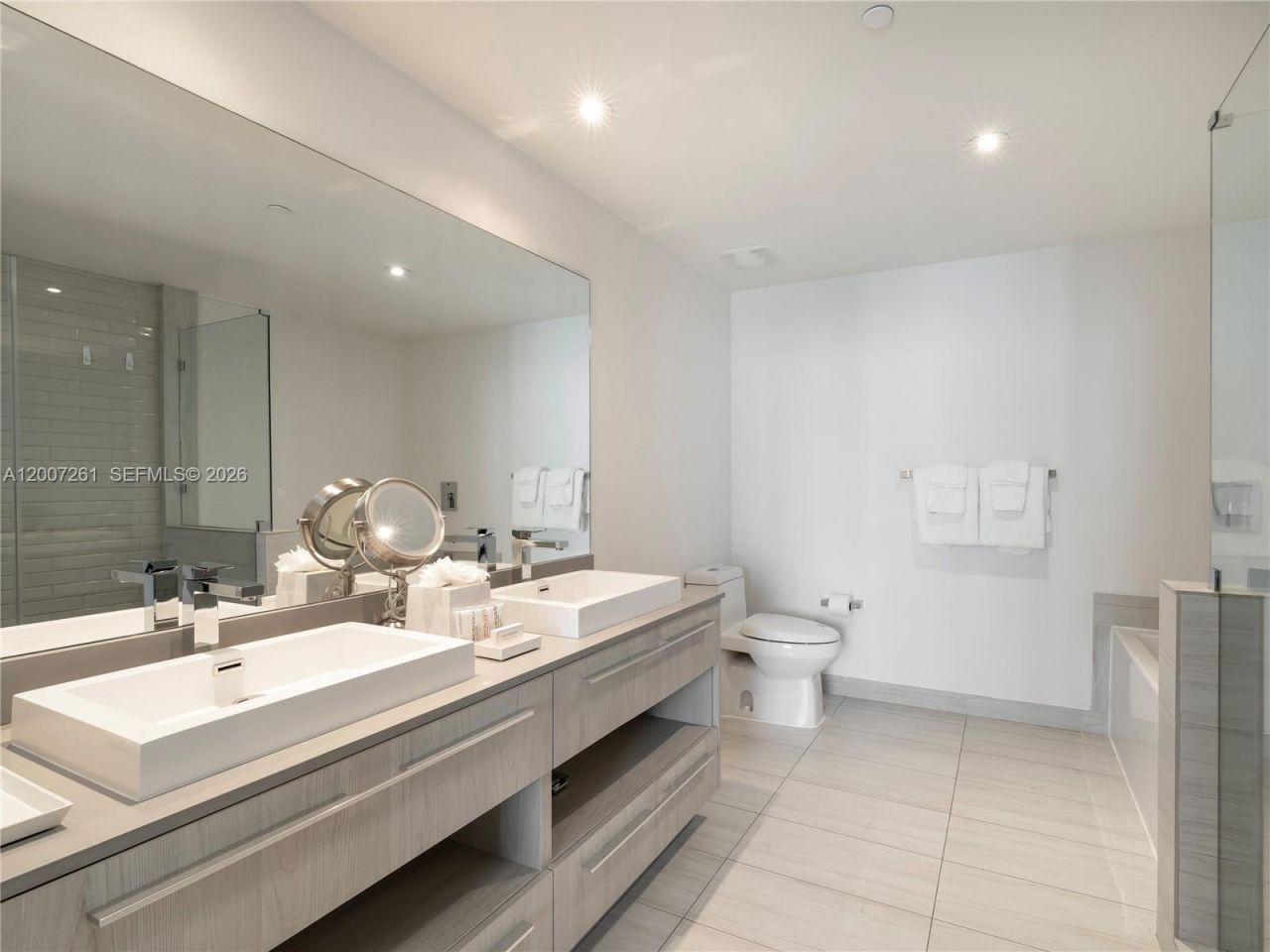 4010 S Ocean Dr, Unit R2905, Hollywood, FL 33019 Photo