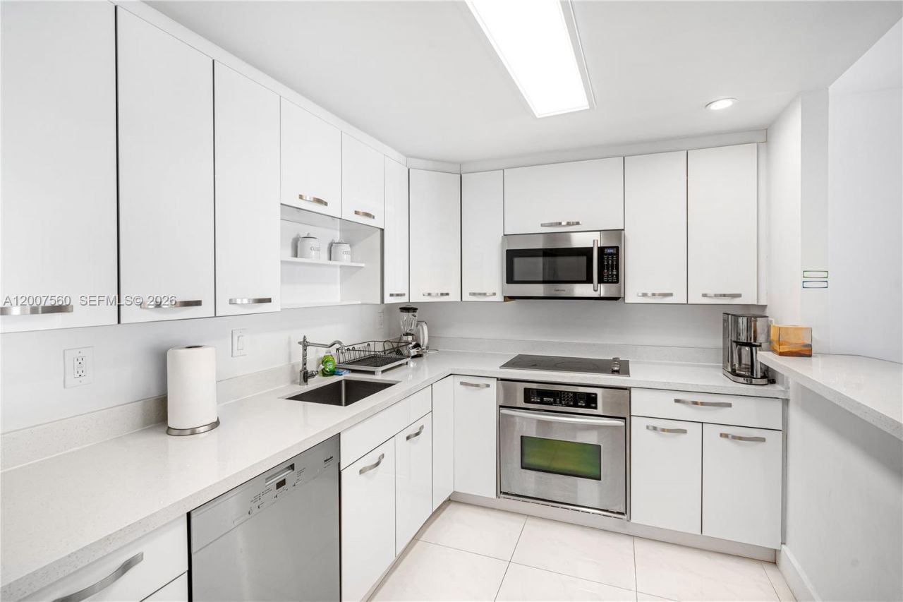 19370 Collins Ave , Unit 1612, Sunny Isles Beach, FL 33160 Photo