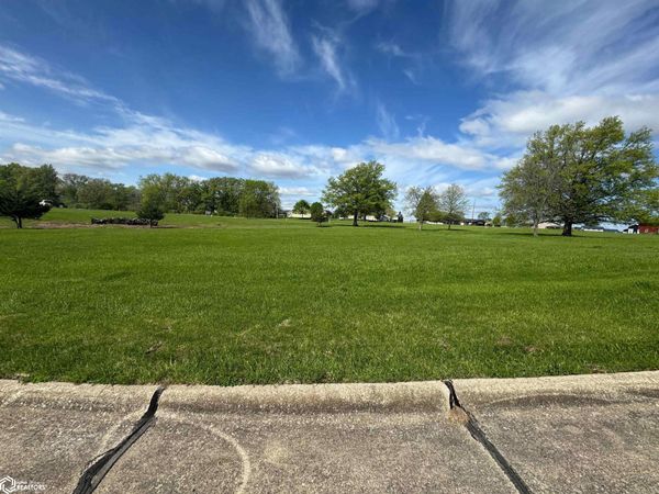 Lot 33 Parkside Knolls, Moravia, IA 52571
