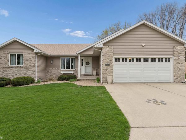 105 Woodlane Drive, Clear Lake, IA 50428