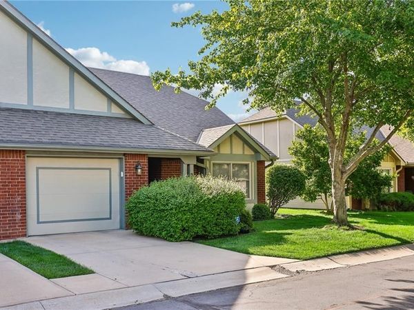 731 N Somerset Terrace, Olathe, KS 66062