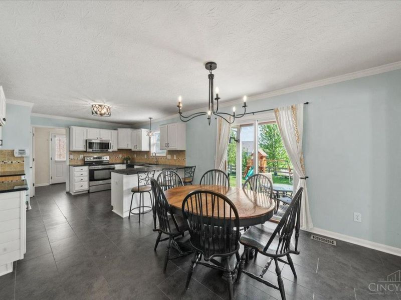 7985 Misty Shore Drive, West Chester, OH 45069 Photo 9