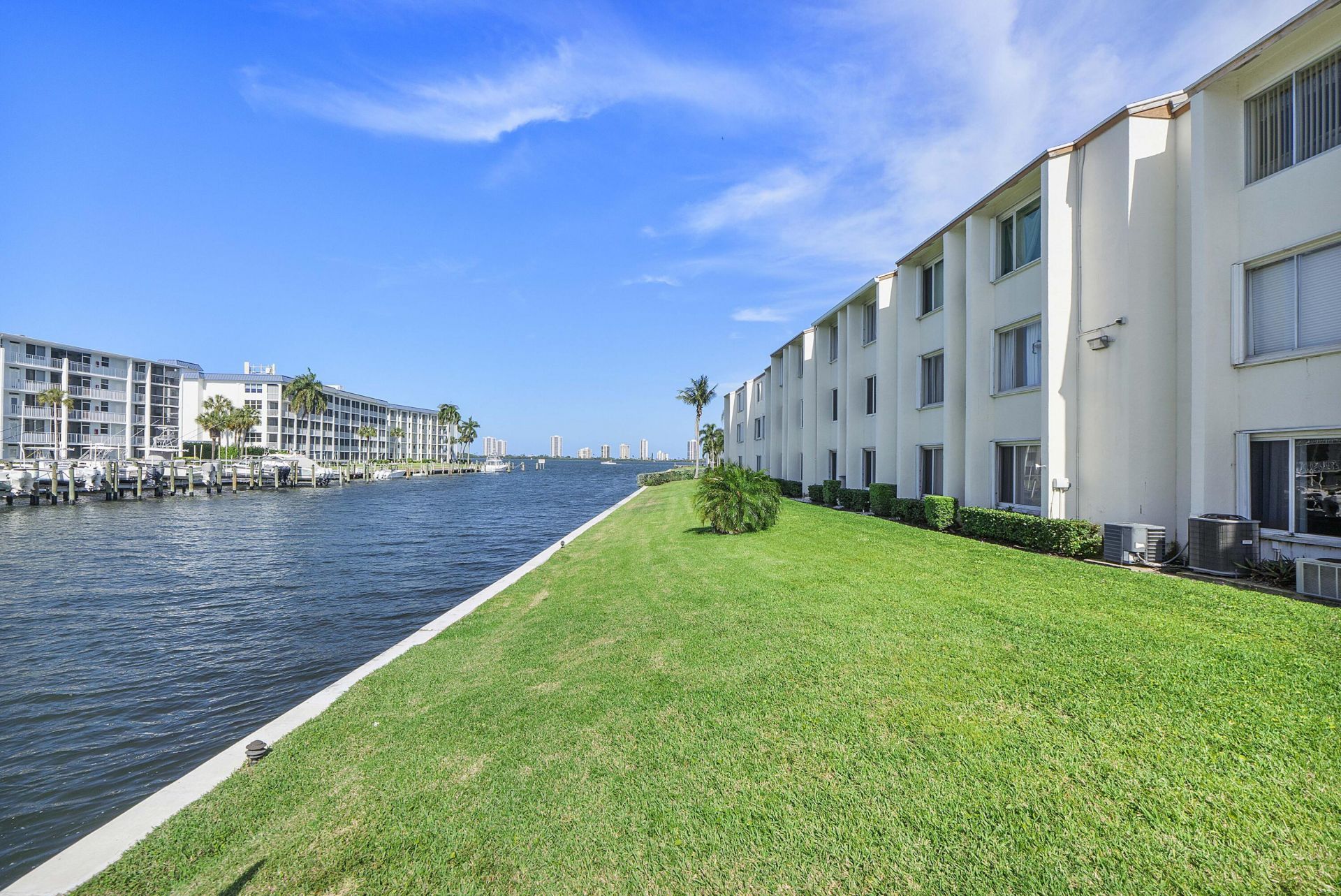 125 Shore Court, Unit 304a, North Palm Beach, FL 33408 Photo