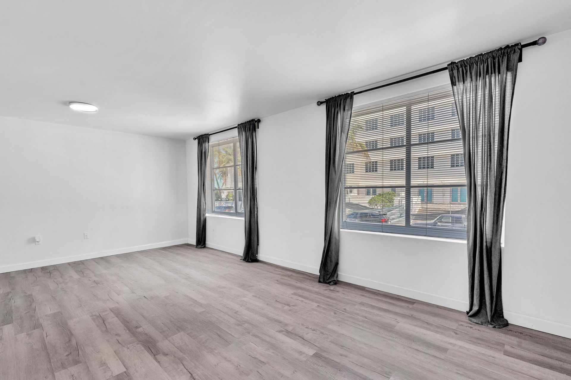 1460 Ocean Drive, Unit 205, Miami Beach, FL 33139 Photo