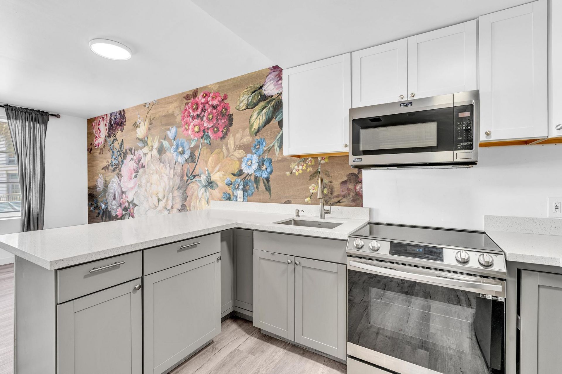 1460 Ocean Drive, Unit 205, Miami Beach, FL 33139 Photo