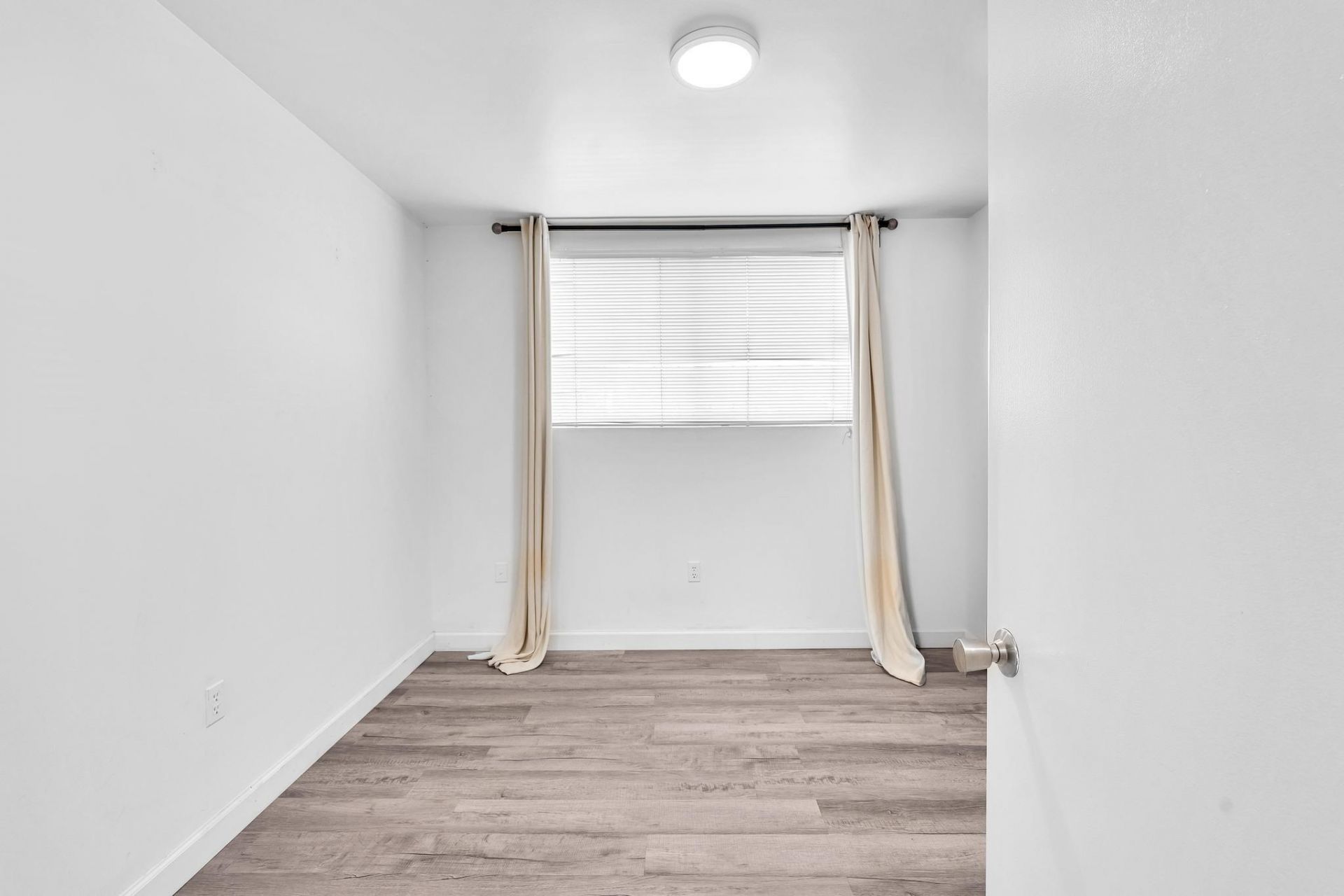 1460 Ocean Drive, Unit 205, Miami Beach, FL 33139 Photo