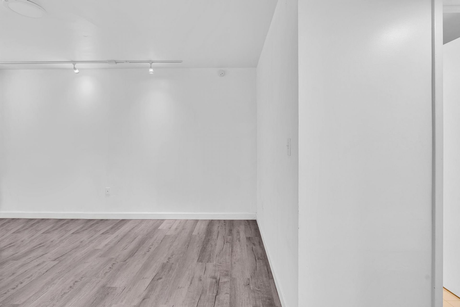 1460 Ocean Drive, Unit 205, Miami Beach, FL 33139 Photo