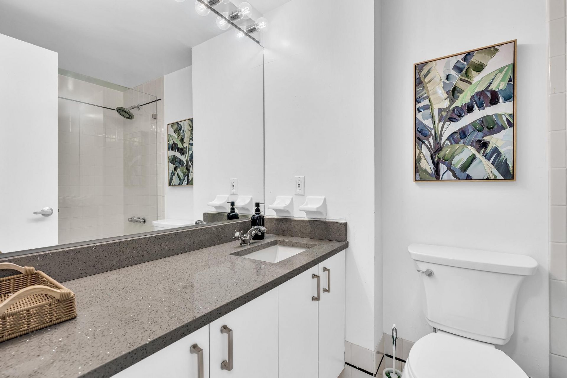 1460 Ocean Drive, Unit 205, Miami Beach, FL 33139 Photo