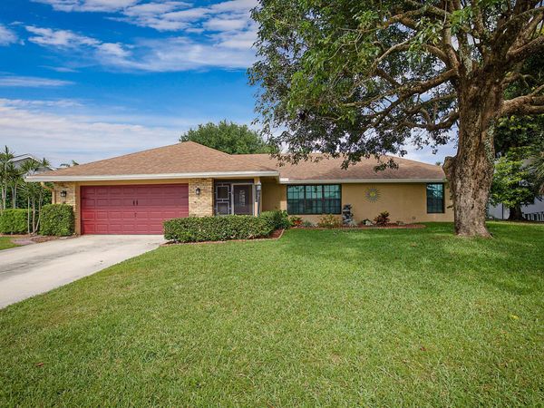 8272 Blue Cypress Drive, Lake Worth, FL 33467