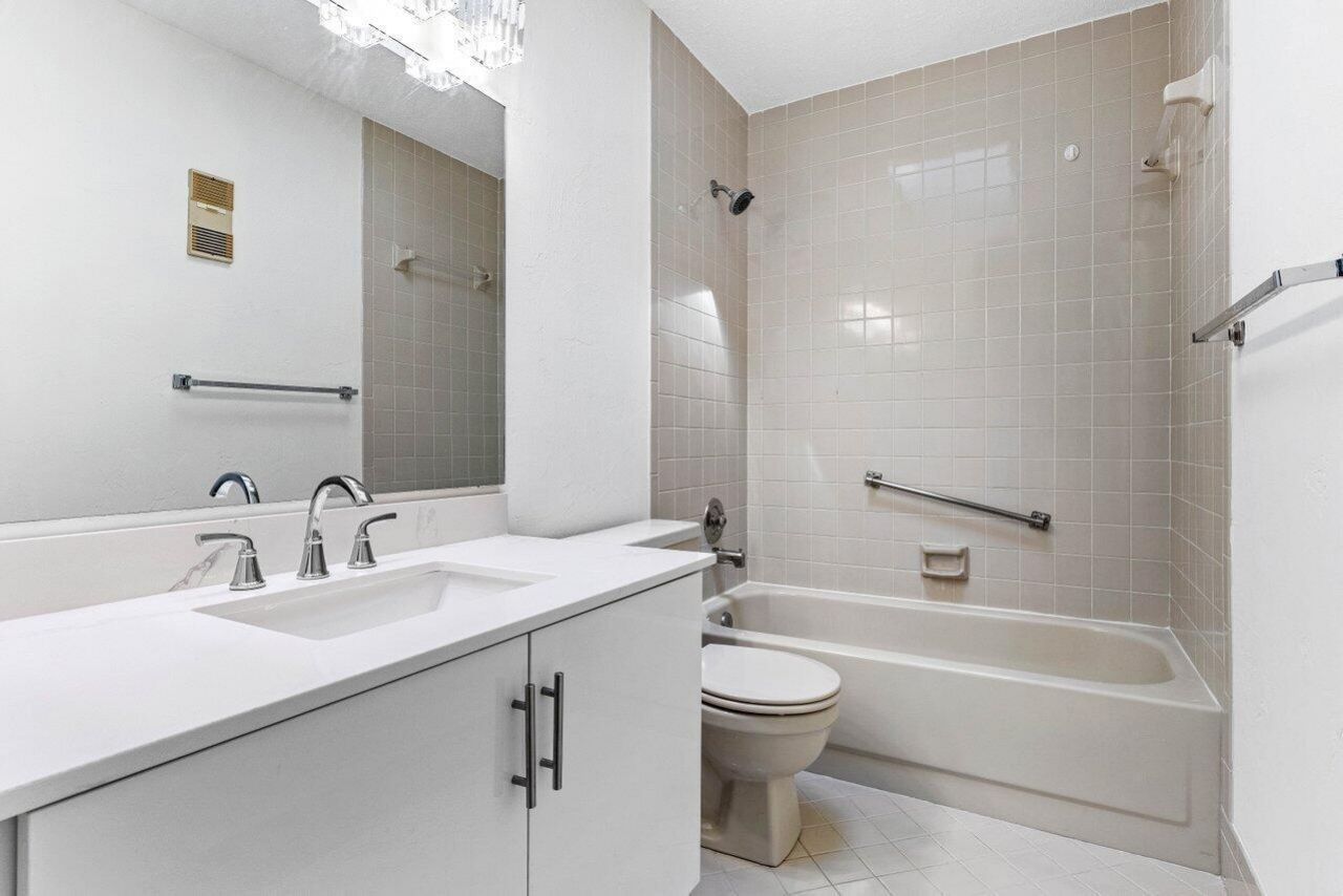 3362 Lucerne Park Drive, Greenacres, FL 33467 Photo