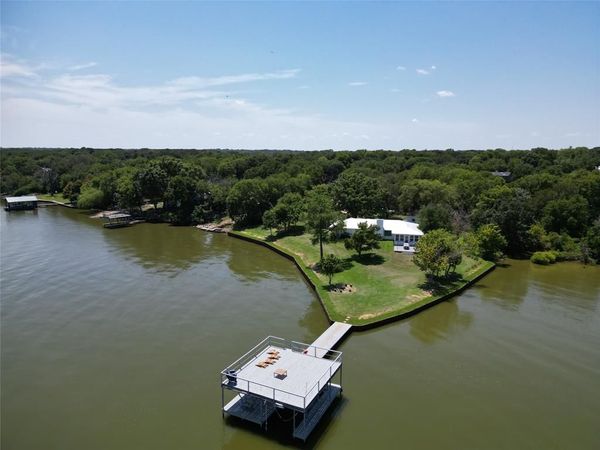 8731 Lakeshores Drive , Kemp, TX 75143