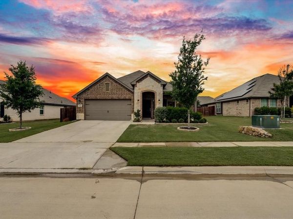 121 Rosemary Drive, Azle, TX 76020