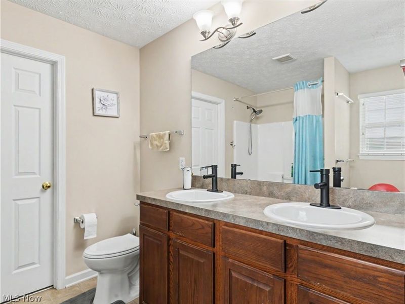 38122 Rocky Run Court, North Ridgeville, OH 44039 Photo 18