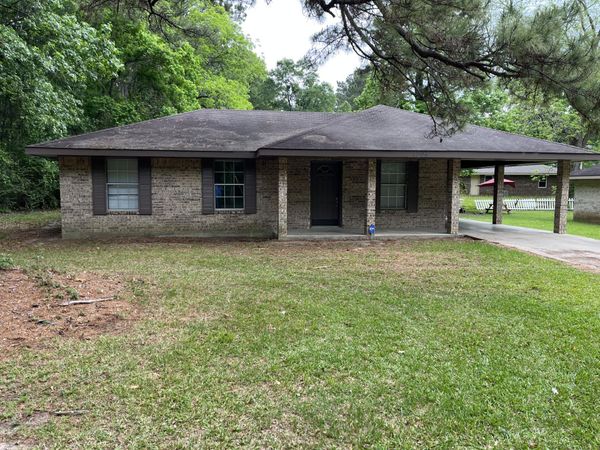 1304 Butler , Leesville, LA 71446