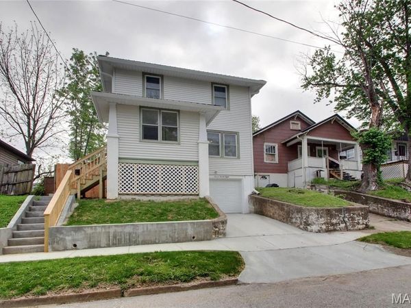 728 Pine Street , Hannibal, MO 63401