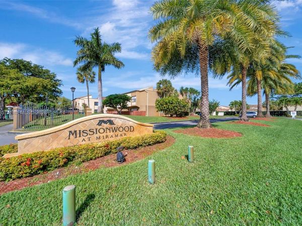 3033 W Missionwood Ln , Unit C-II, Miramar, FL 33025