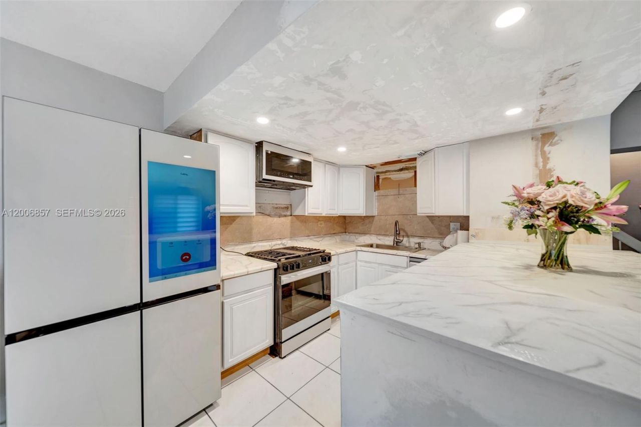 3033 W Missionwood Ln , Unit C-II, Miramar, FL 33025 Photo