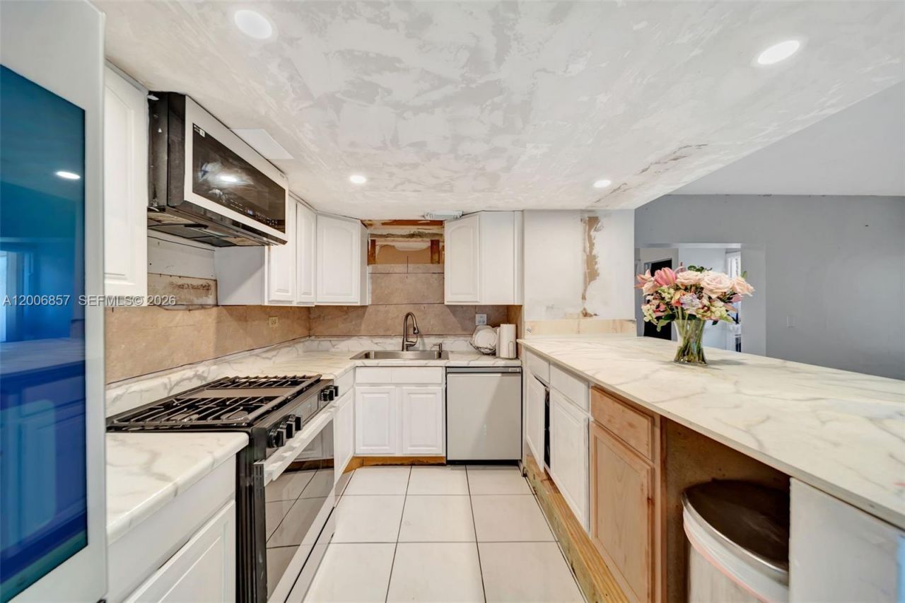 3033 W Missionwood Ln , Unit C-II, Miramar, FL 33025 Photo