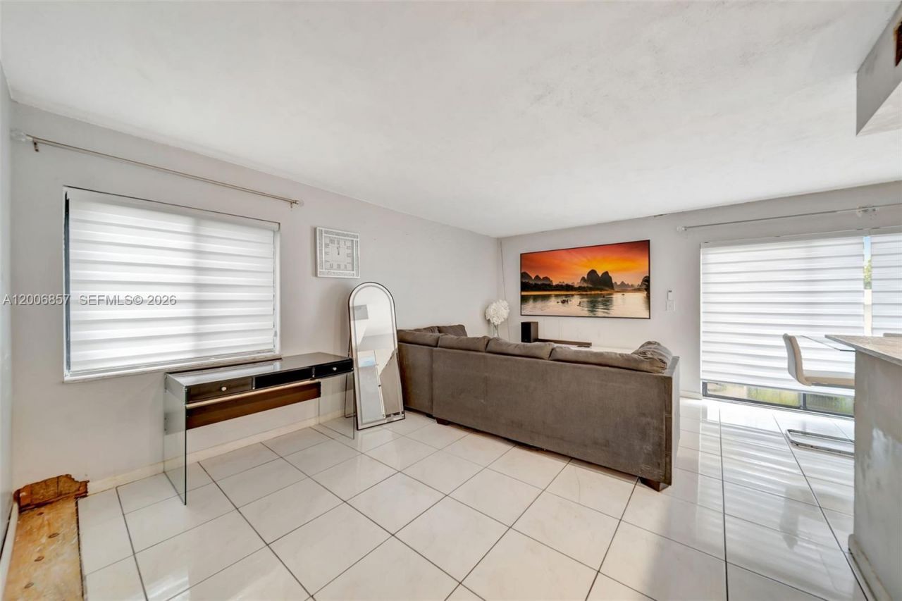 3033 W Missionwood Ln , Unit C-II, Miramar, FL 33025 Photo