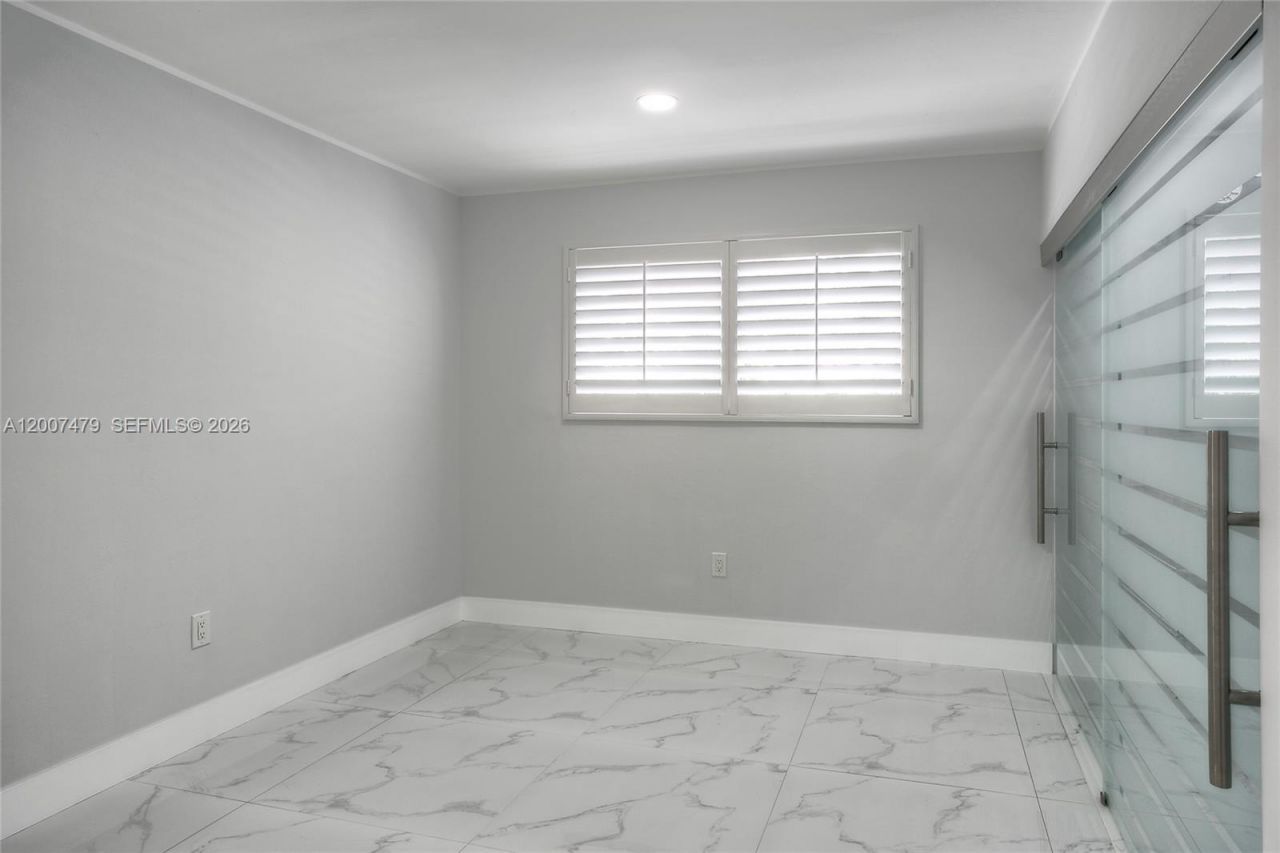 19150 S Saint Andrews Dr, Hialeah, FL 33015 Photo