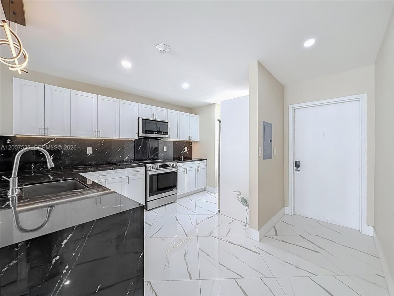 3100 NE 48th St, Unit 507, Fort Lauderdale, FL 33308 Photo