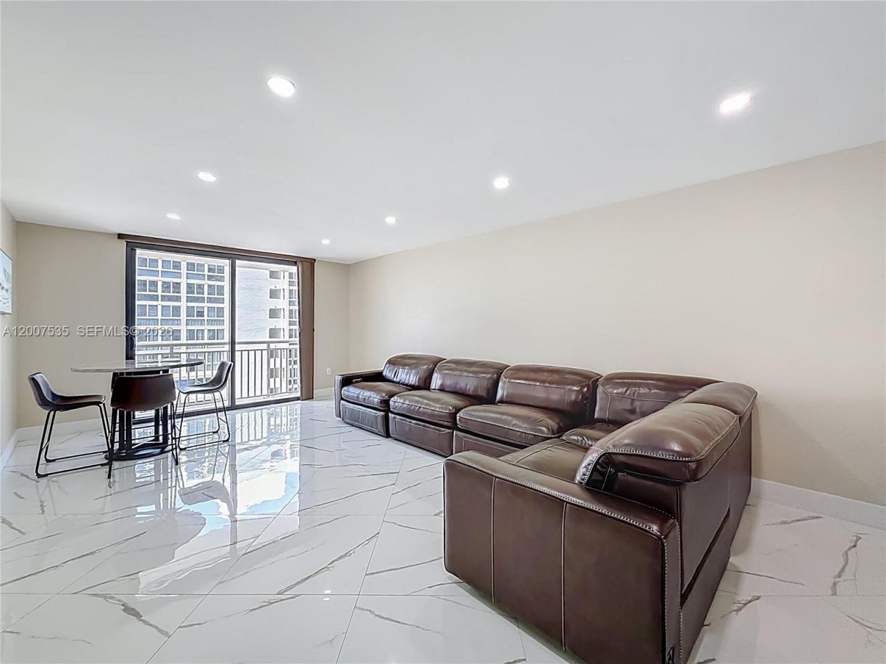 3100 NE 48th St, Unit 507, Fort Lauderdale, FL 33308 Photo