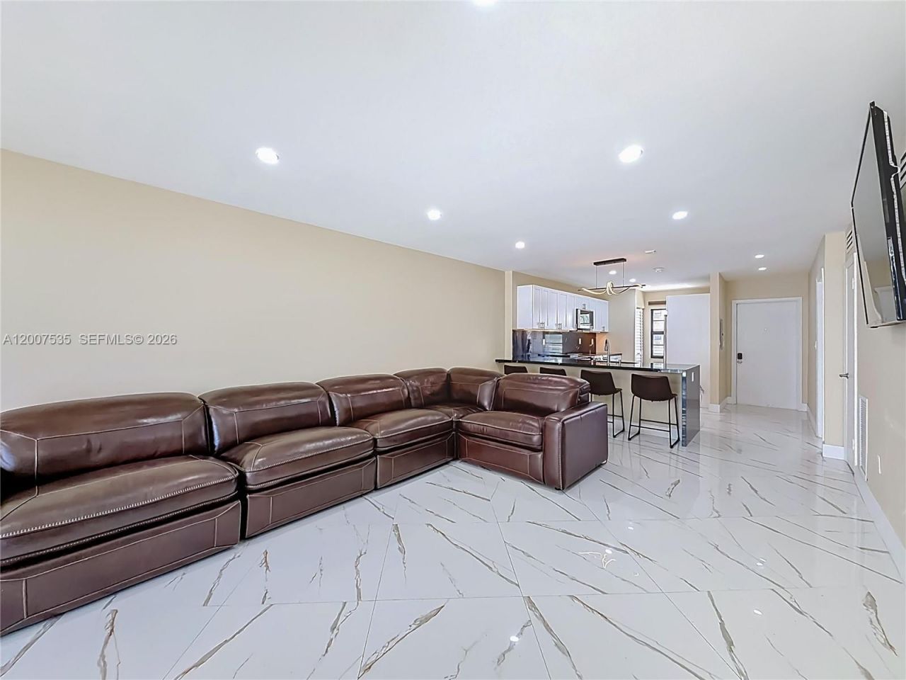 3100 NE 48th St, Unit 507, Fort Lauderdale, FL 33308 Photo