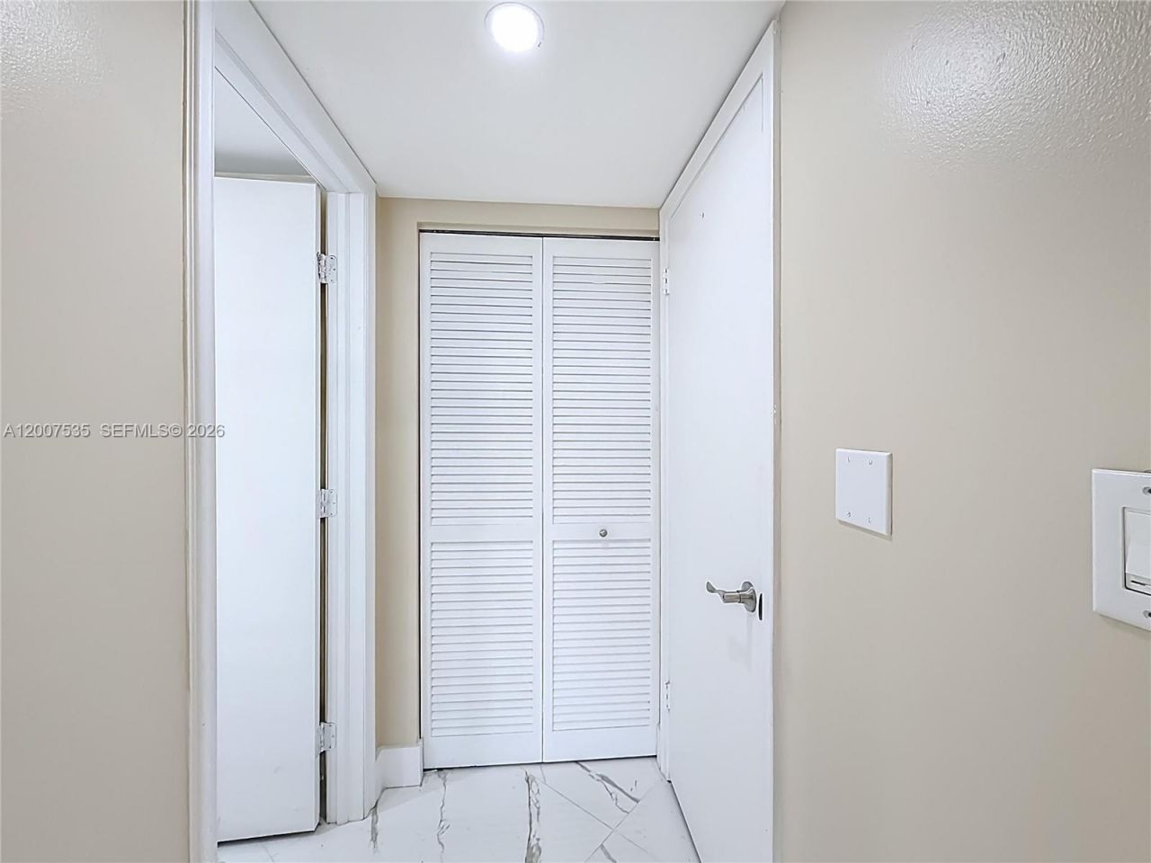3100 NE 48th St, Unit 507, Fort Lauderdale, FL 33308 Photo